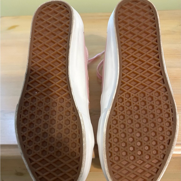 VANS LEATHER HI-TOPS - Picture 8 of 8